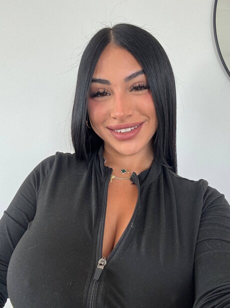 OnlyFans Leyla Amari Sex Photos