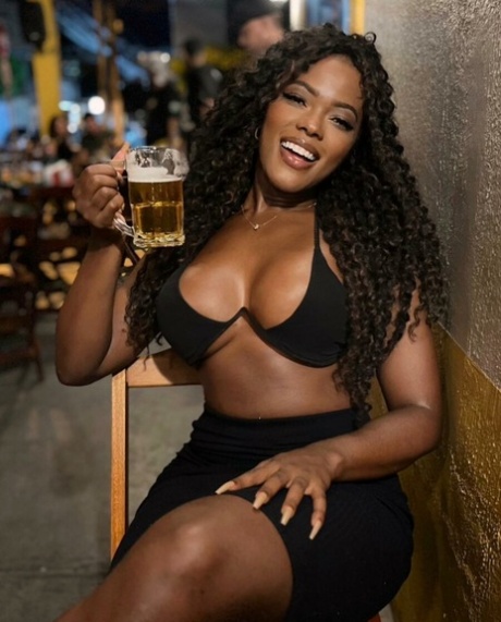 Exotic Latina babe Latina Luana teasing with her incredible curves in a solo