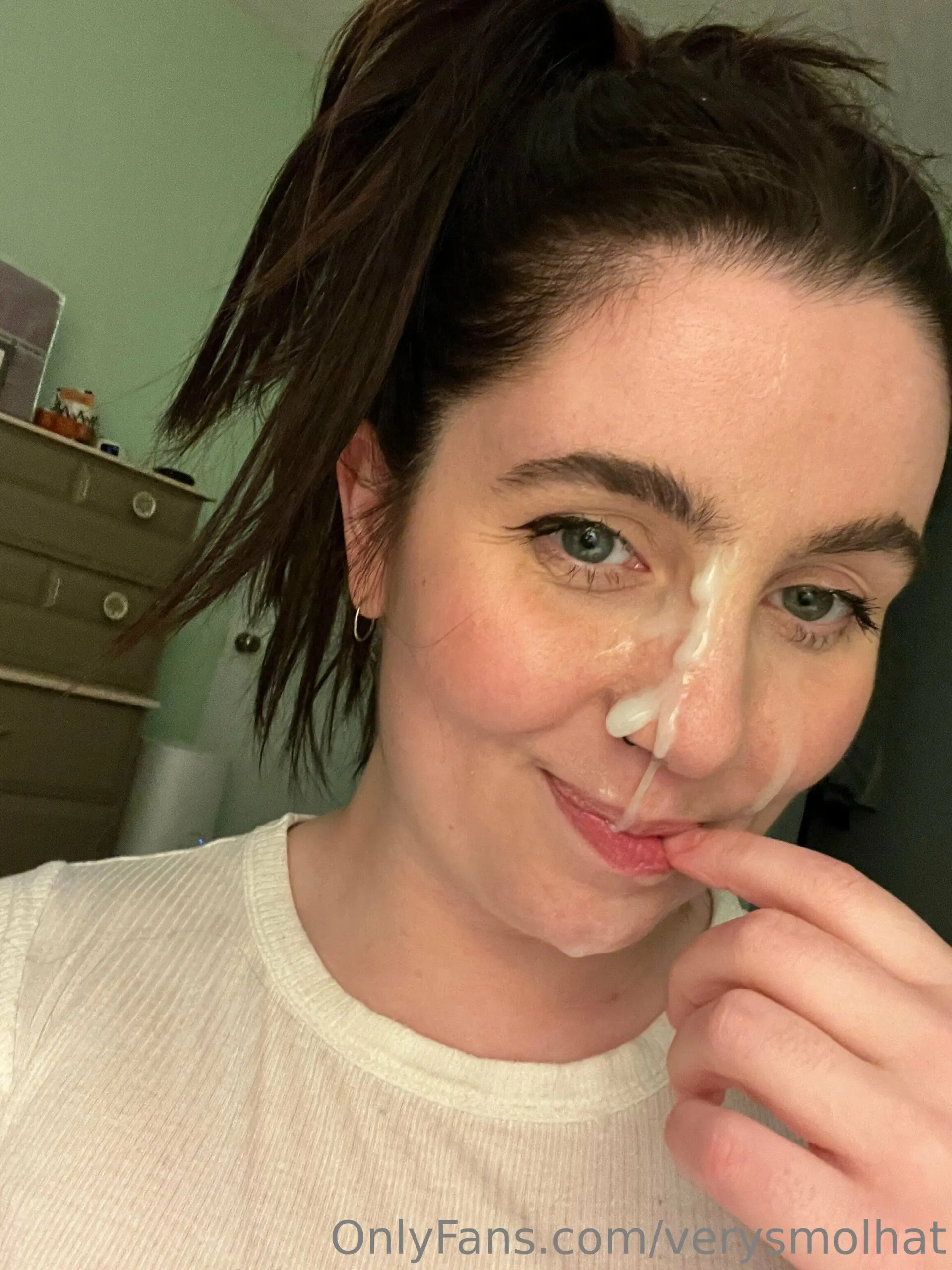 Verysmolhat dándome placer con un consolador Fansly Video