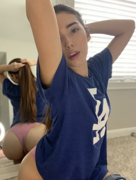 Amateur babe Samly Puff strips her shorts and shows her big ass in her panties