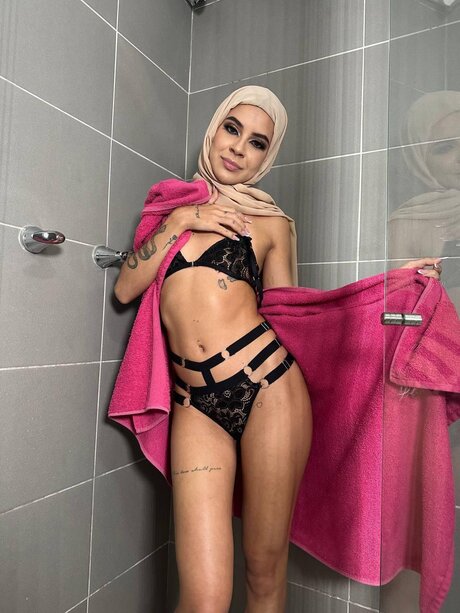 OnlyFans Amira Basheer