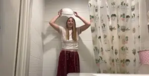 Vickypaigexo Desafío de camiseta mojada Transmisión de Twitch Video 1 e1671494759674