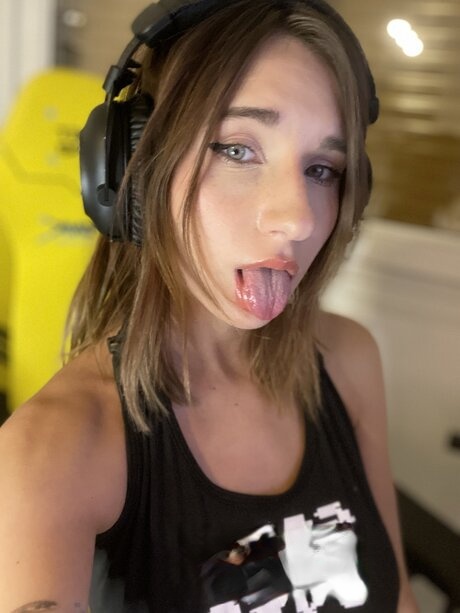 OnlyFans Bamby Eyes VIP featuring Bamby Eyes VIP Nude Pics