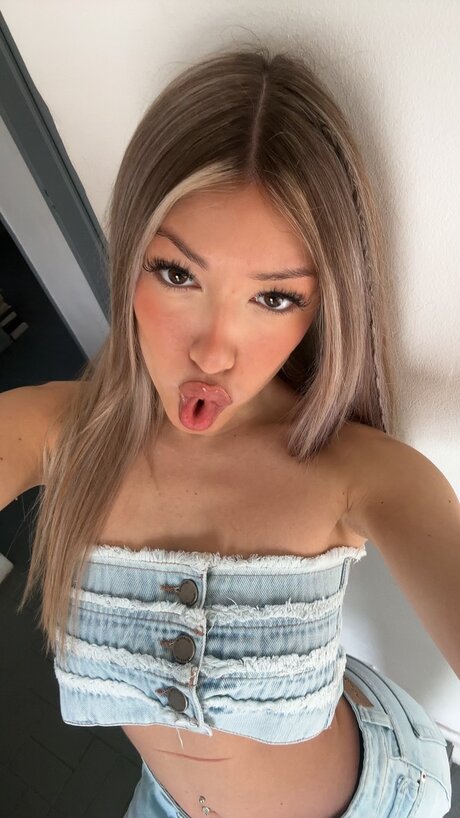 OnlyFans Hey Its Millie XX